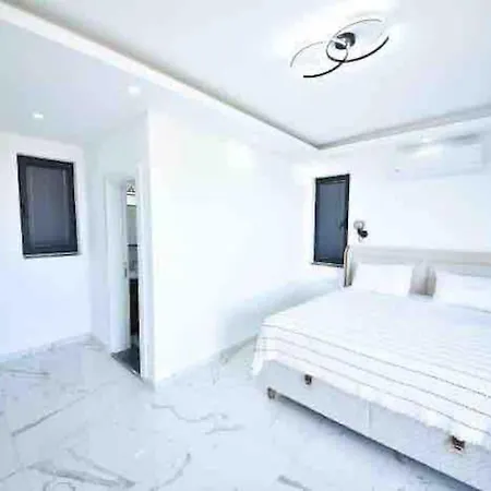 Mi Kasa Villa *